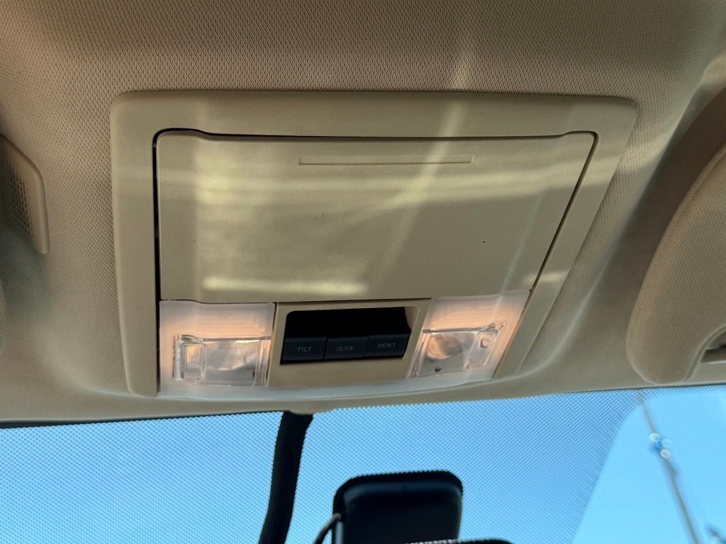 2015 Lincoln Navigator L Base