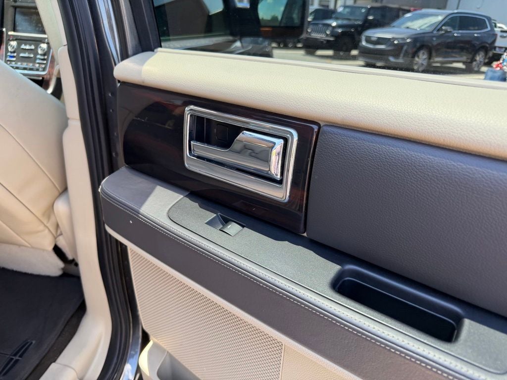 2015 Lincoln Navigator L Base