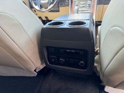 2015 Lincoln Navigator L Base