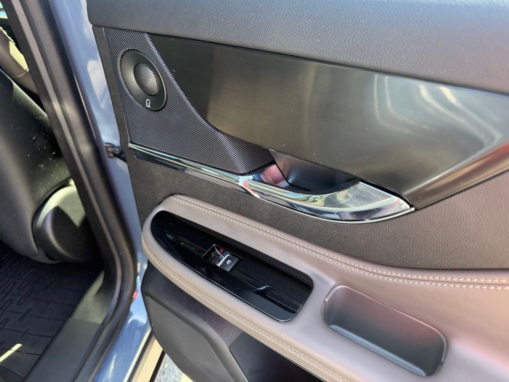 2023 Lincoln Corsair Plug-In Hybrid Grand Touring