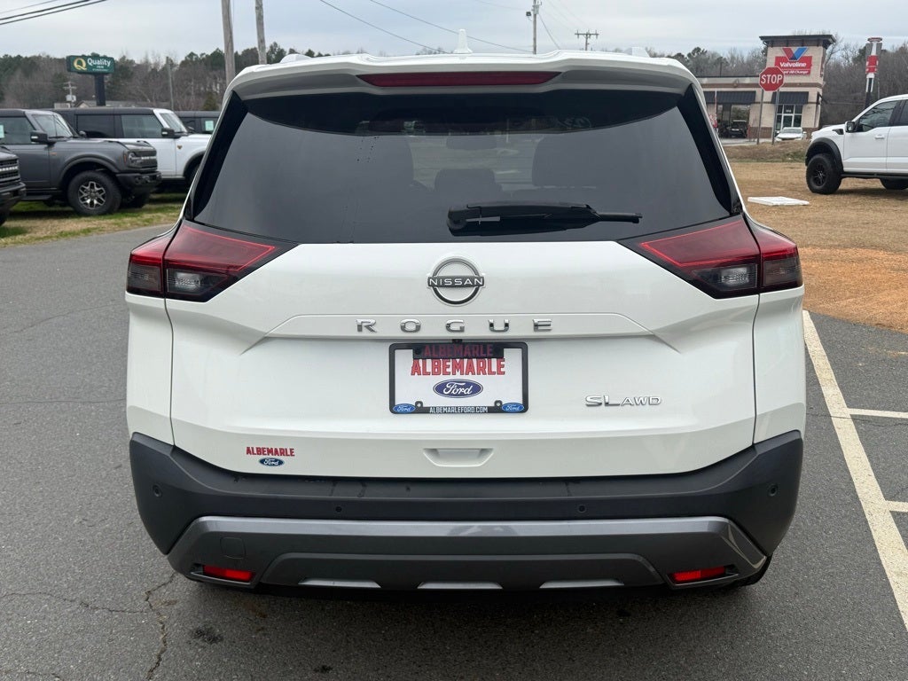 2023 Nissan Rogue SL