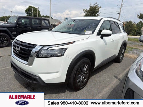 2025 Nissan Pathfinder SV
