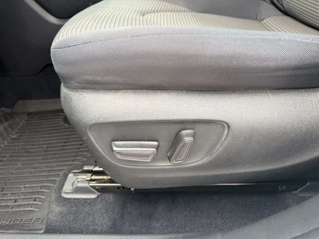 2022 Toyota Highlander L