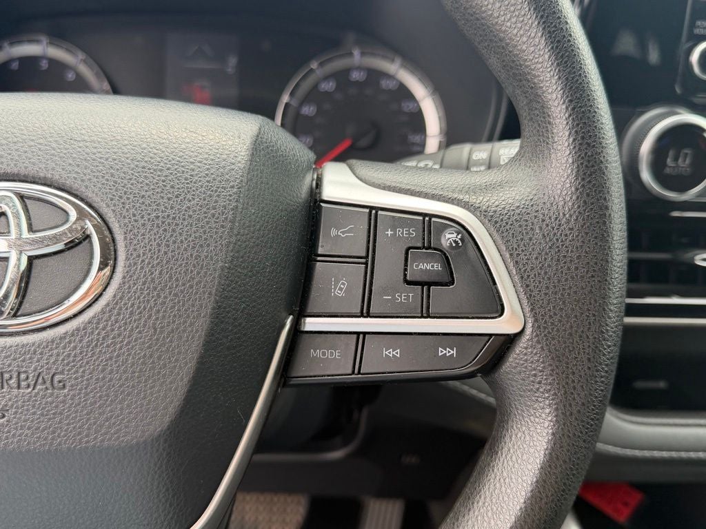 2022 Toyota Highlander L