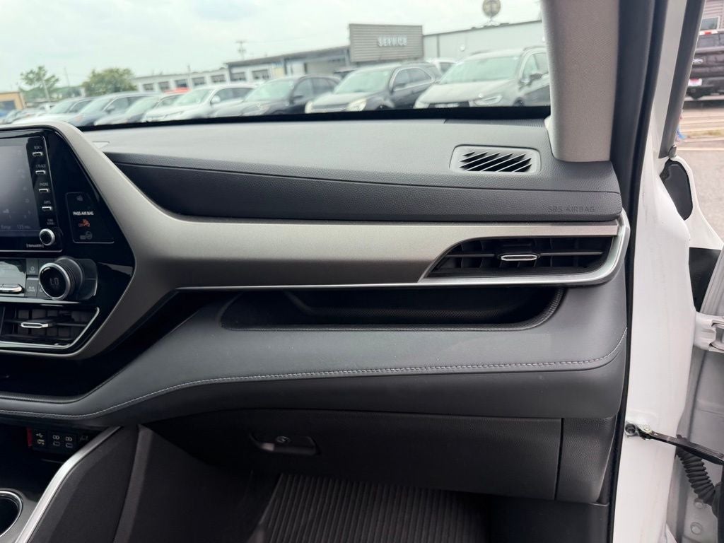 2022 Toyota Highlander L