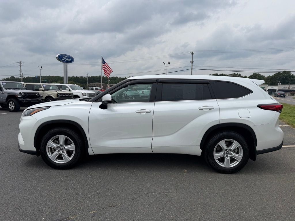 2022 Toyota Highlander L