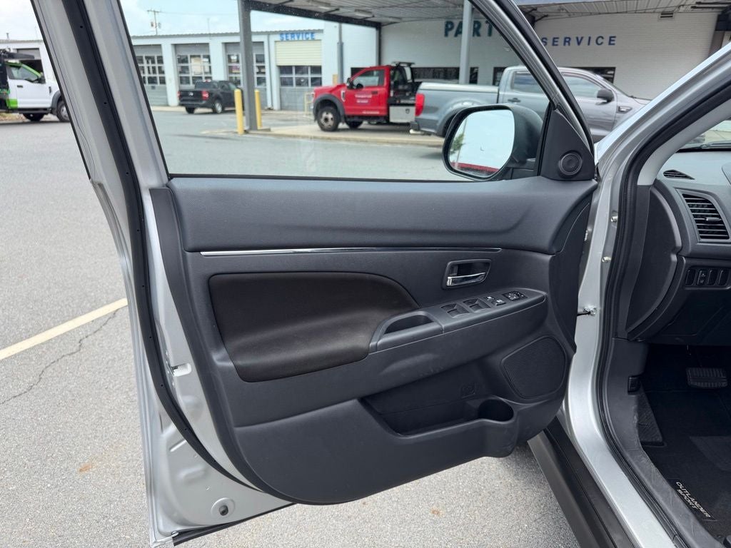 2025 Mitsubishi Outlander Sport 2.0 ES