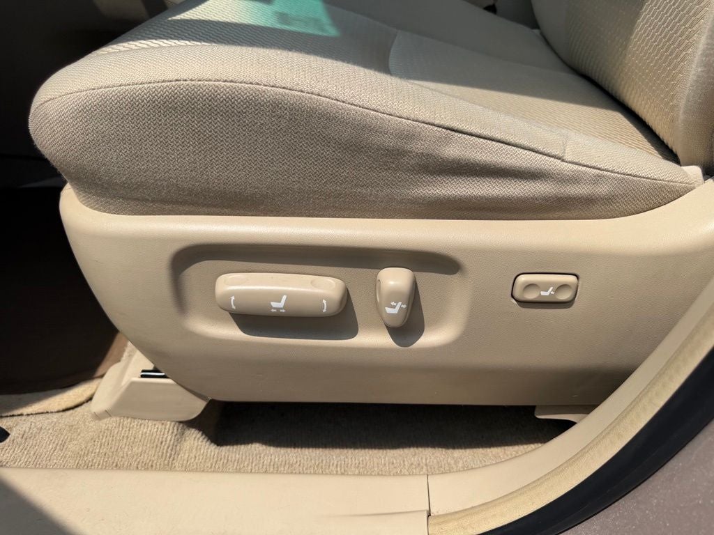 2004 Toyota Highlander Base