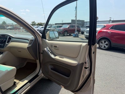 2004 Toyota Highlander Base