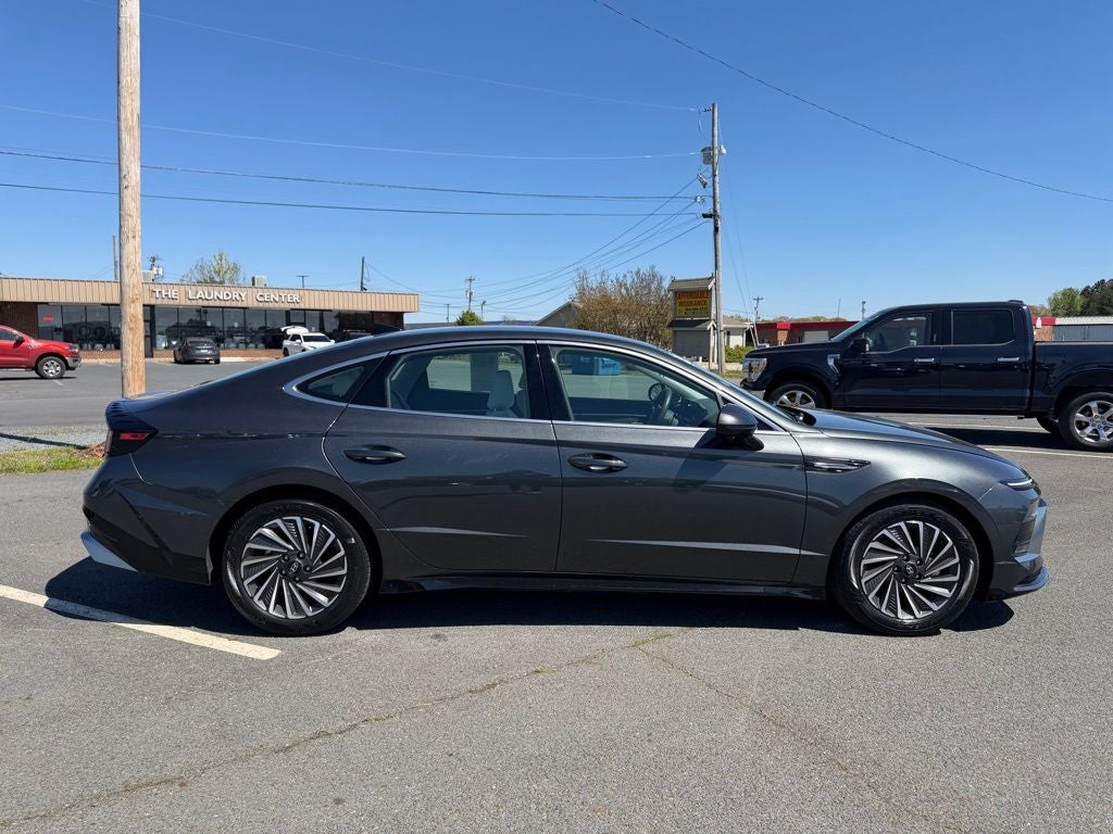 2025 Hyundai Sonata Hybrid SEL