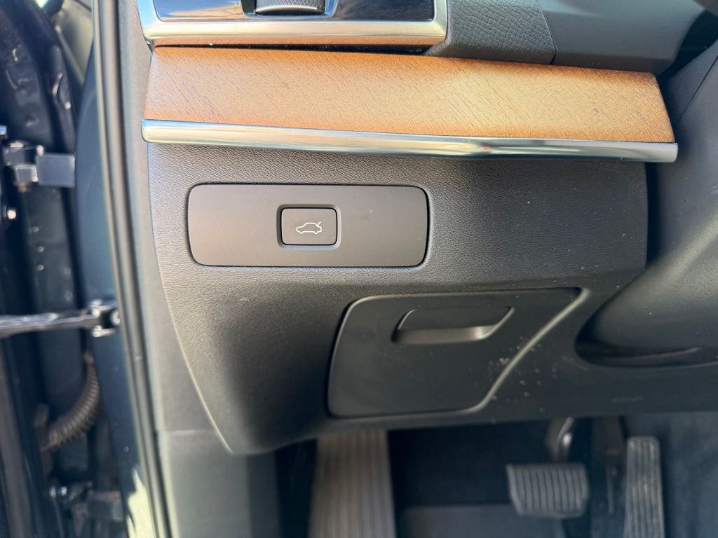 2023 Volvo XC90 B6 Plus 6-Seater