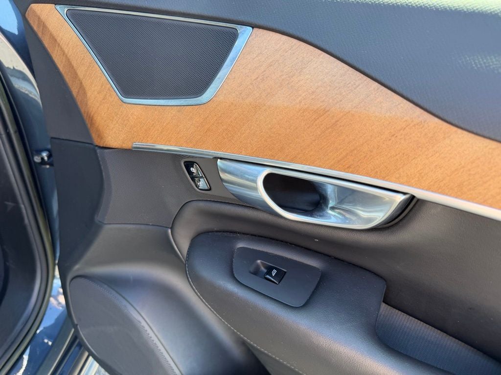 2023 Volvo XC90 B6 Plus 6-Seater